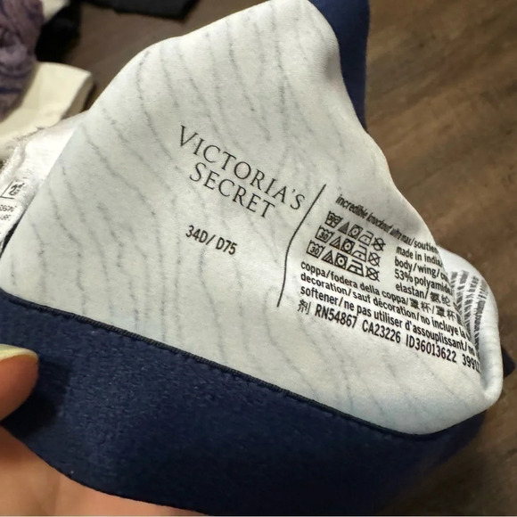 Victoria secret incredible knockout  sports bra 34D - Picture 4 of 4